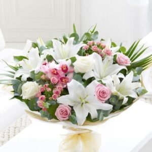 Charming White-Pink Bouquet - 20 Blooms